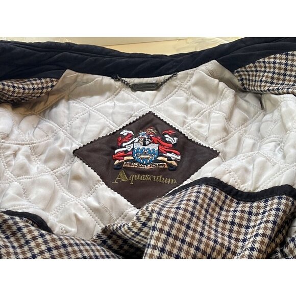 Aquascutum vintage women’s jacket. Black quilted 44 ch 31 long - Picture 10 of 11